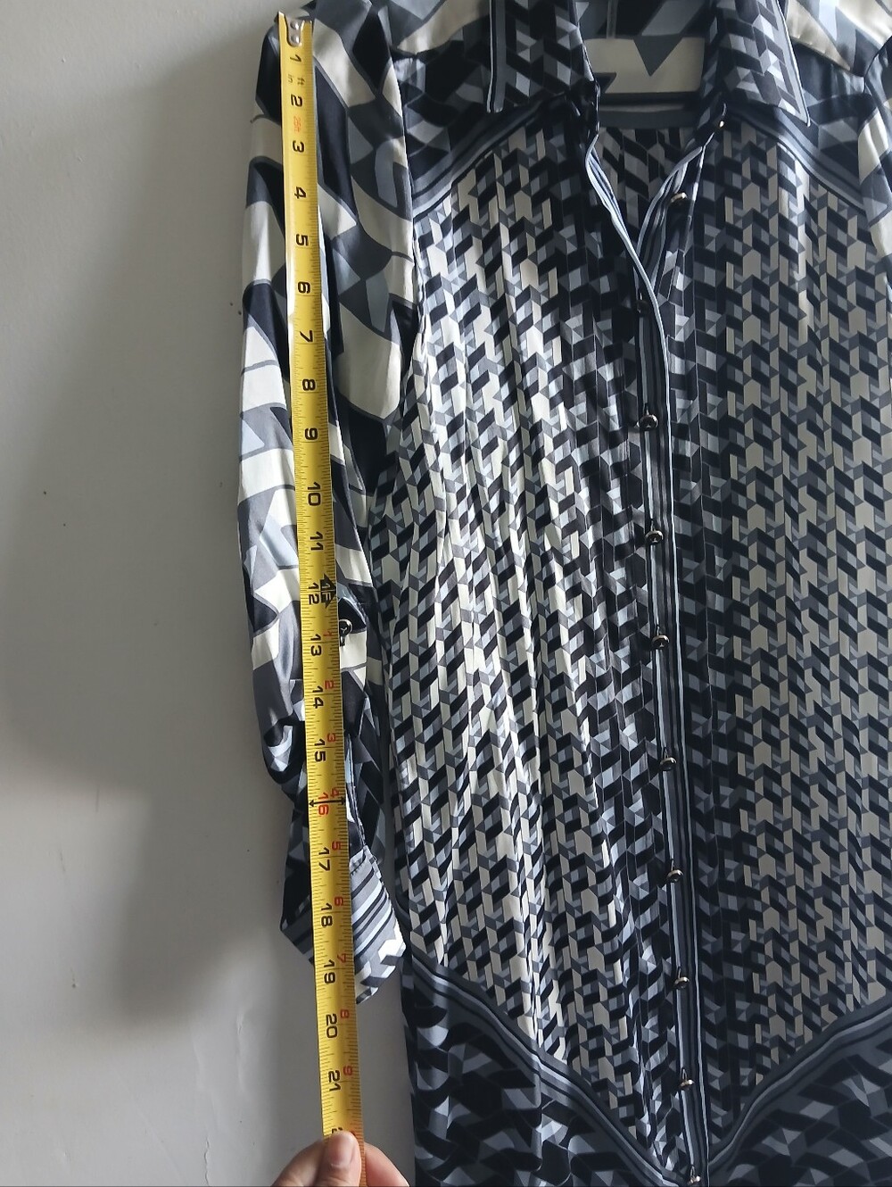 Hale Bob Black and White Geometric Button-Up Tunic - Picture 6 of 7